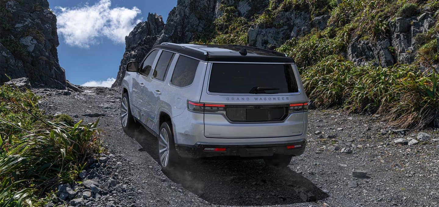 2023 Grand Wagoneer Towing & Performance Features